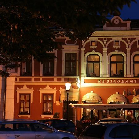 Hotel Excellent Kromeriz Ngoại thất bức ảnh