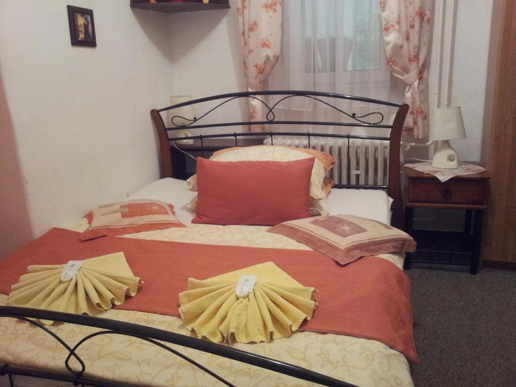 Hotel Excellent Kromeriz Ngoại thất bức ảnh