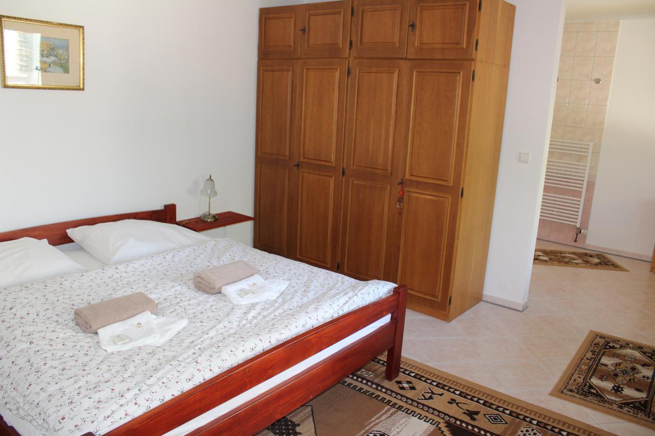 Hotel Excellent Kromeriz Ngoại thất bức ảnh