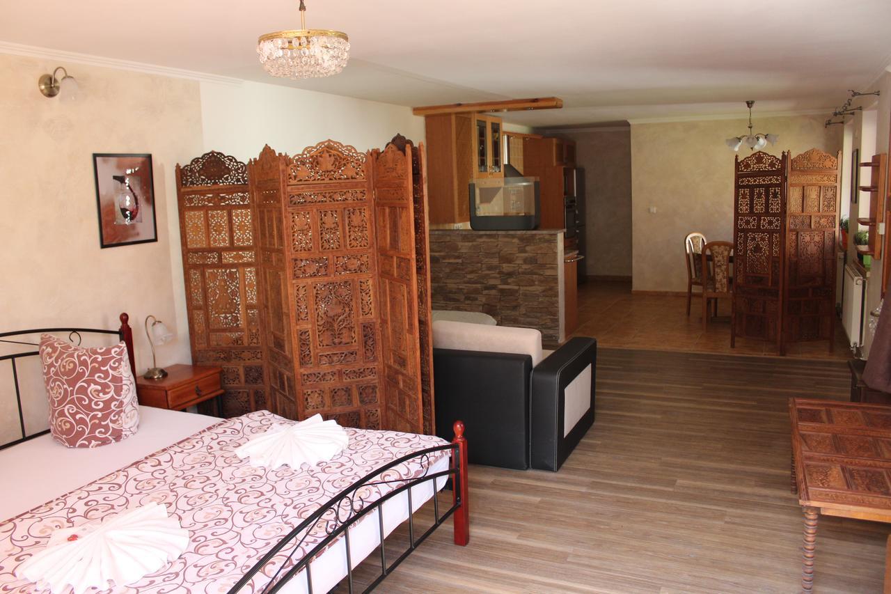 Hotel Excellent Kromeriz Ngoại thất bức ảnh
