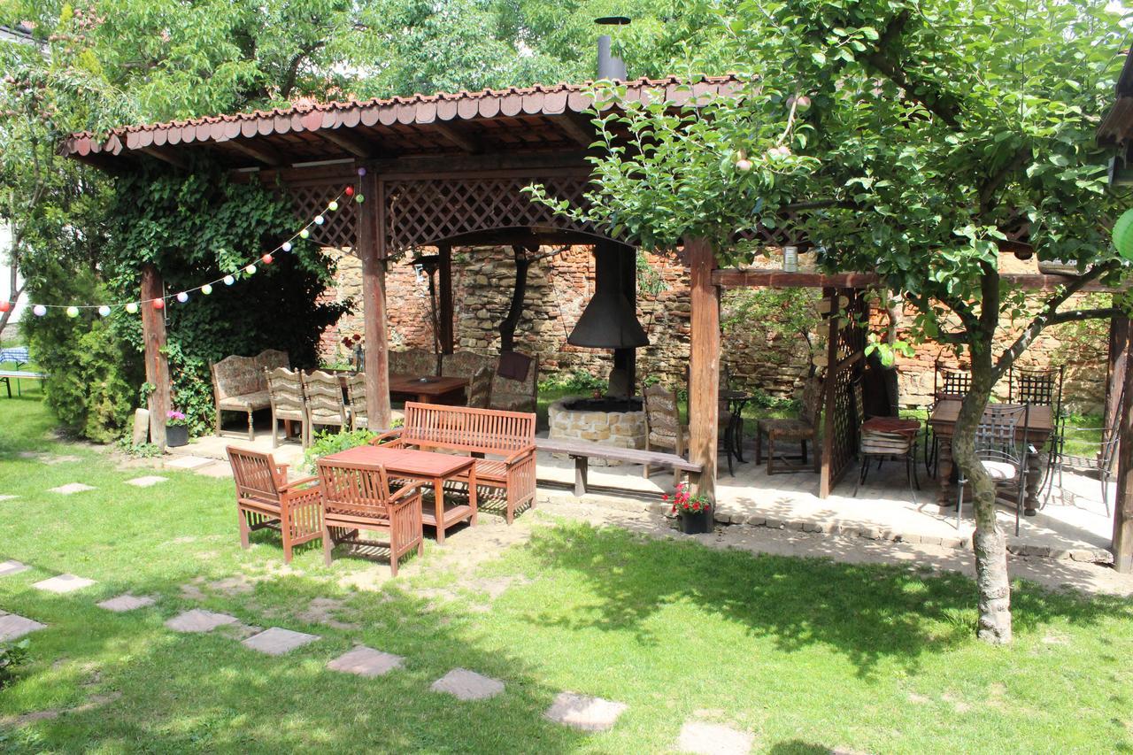 Hotel Excellent Kromeriz Ngoại thất bức ảnh